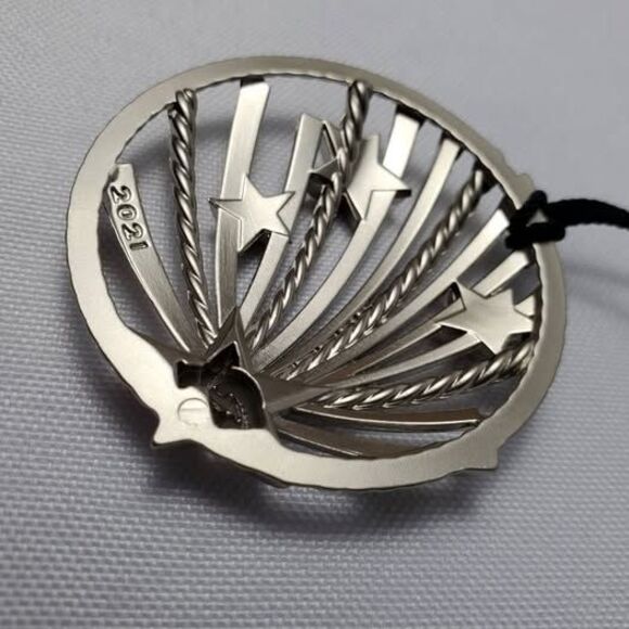 DAVID YURMAN 2021 ANGELIKA HOLIDAY COLLECTIBLE SHOOTING STAR ORNAMENT PENDANT - Picture 5 of 9